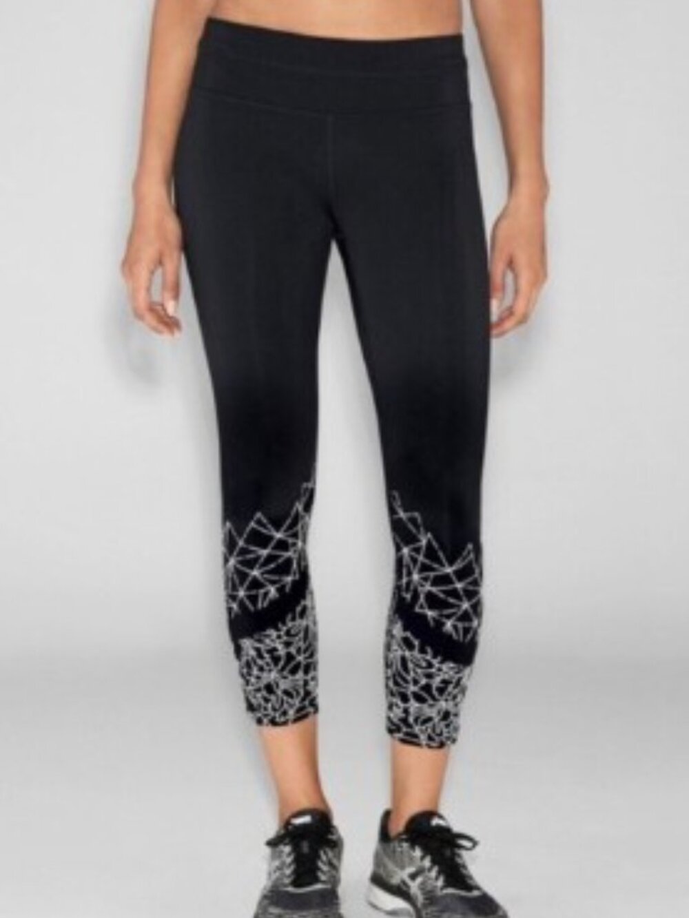 Athleta Leggings Graphic Flora Sonar Black and White Capri Leggings Size Med